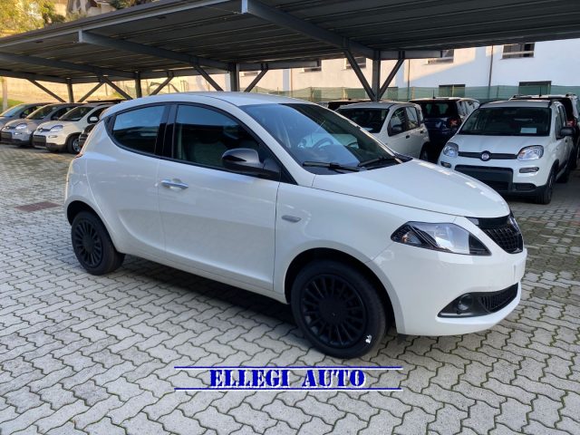 LANCIA Ypsilon Bianco extraserie pastello