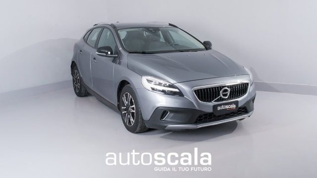 VOLVO V40 Cross Country D2 Momentum 