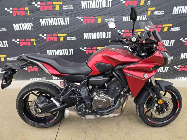 YAMAHA Tracer 700 Rosso pastello