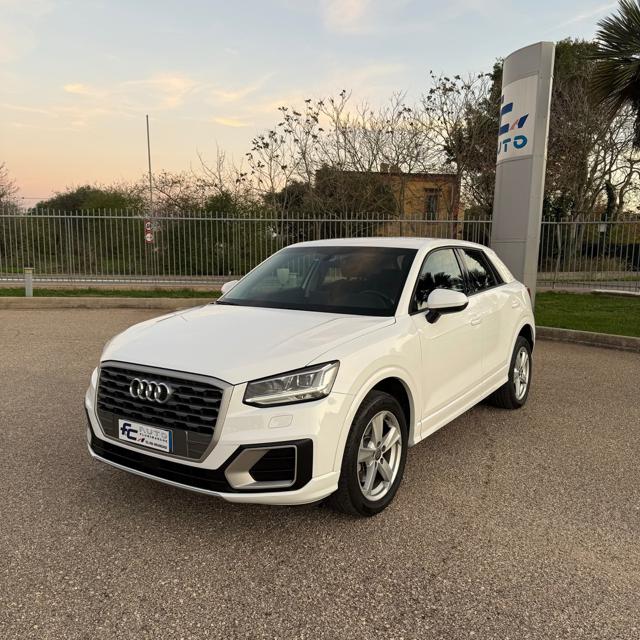 AUDI Q2 30 TDI S tronic Business Design 