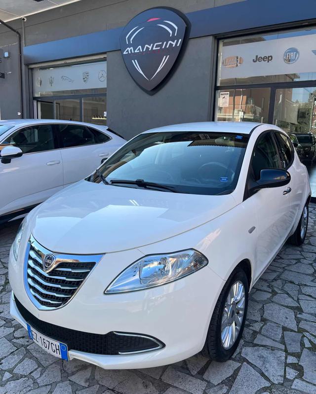 LANCIA Ypsilon 1.2 69 CV 5 porte Gold 