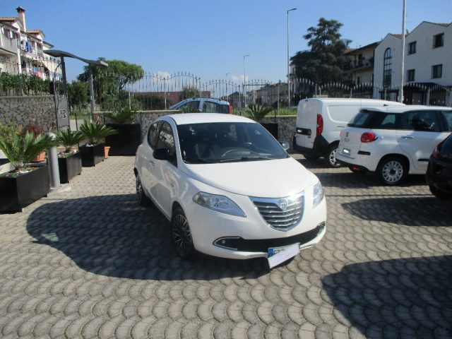 LANCIA Ypsilon 1.2 69 CV 5 porte GPL Ecochic Platinum 