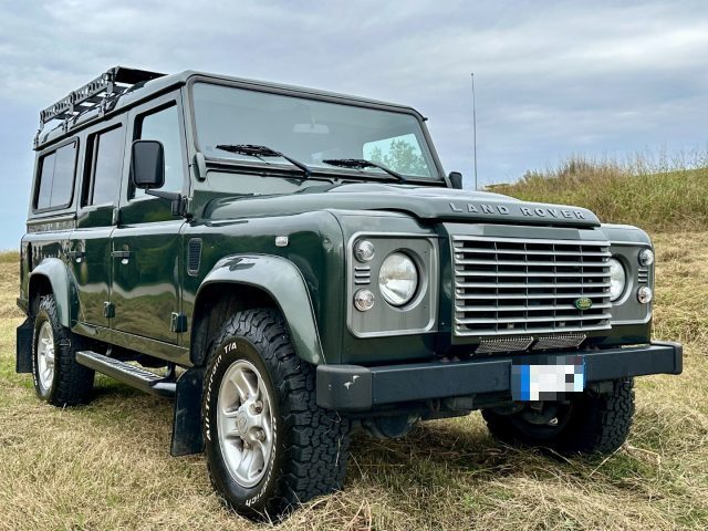 LAND ROVER Defender 110 2.4 TD4 Station Wagon SE 