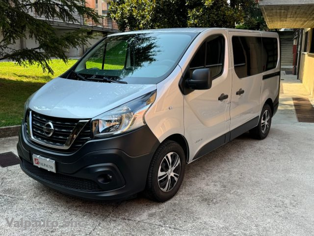 NISSAN NV300 Grigio metallizzato