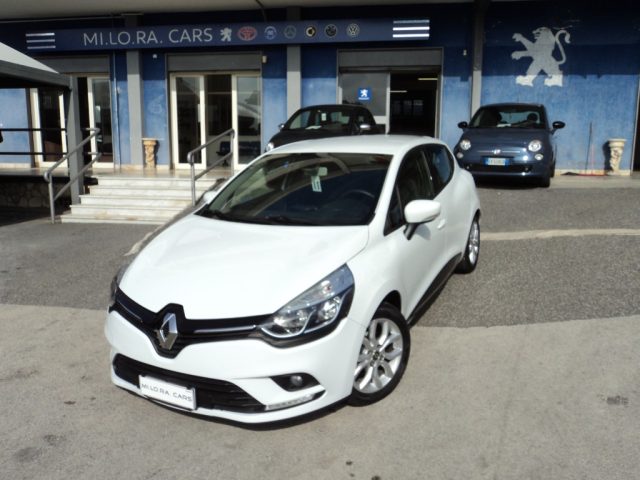 RENAULT Clio dCi 8V 90 CV EDC 5 porte Moschino Intens 