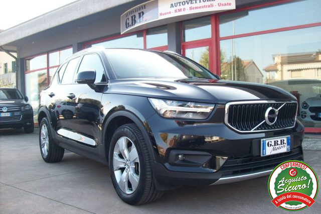 VOLVO XC40 Nero pastello