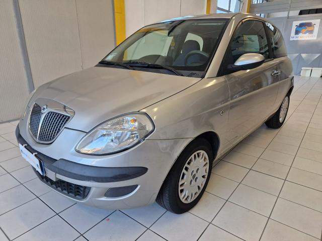 LANCIA Ypsilon 1.2 Argento **NEOPATENTATI** 