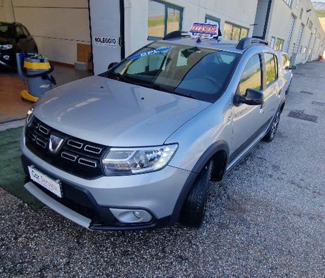 DACIA Sandero Stepway 1.0 TCe 100CV ECO-G 15th Anniversary 