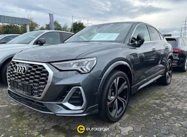 AUDI Q3 40 TDI quattro S tronic S line edition 