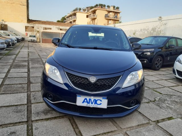 LANCIA Ypsilon 1.2 69 CV 5 porte Silver 