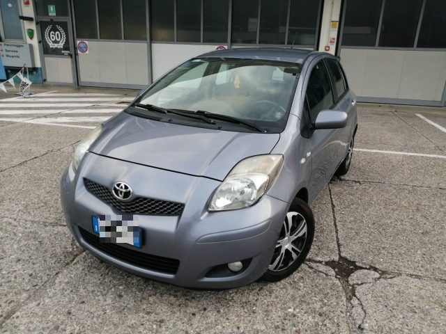 TOYOTA Yaris 1.0 5 porte Sol GPL 