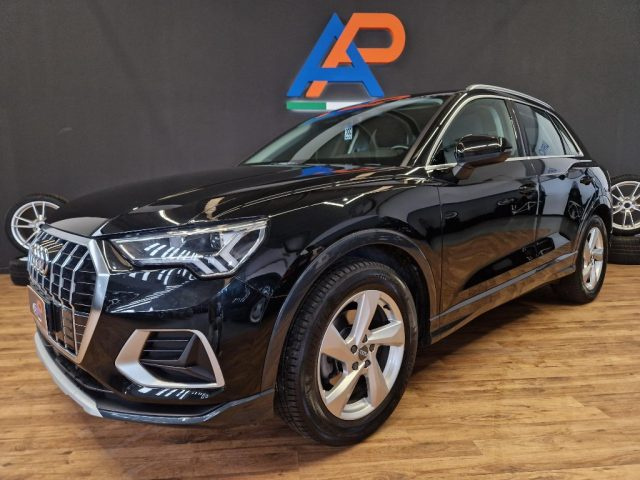 AUDI Q3 35 TFSI Business Advanced 