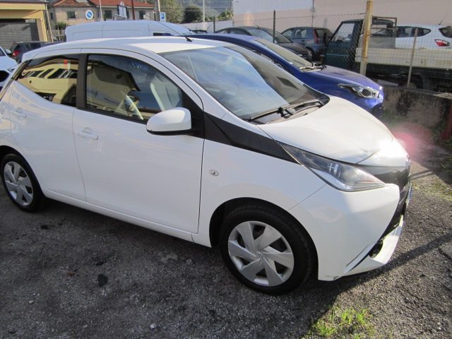 TOYOTA Aygo 1.0 VVT-i 69 CV 5 porte x-cite MMT 