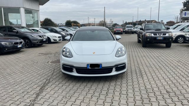 PORSCHE Panamera 3.0 4 