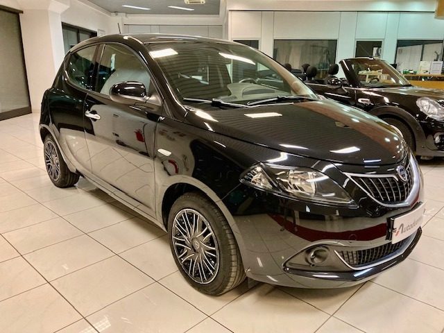 LANCIA Ypsilon 1.0 FireFly 5 porte S&S Hybrid Gold PREZZO REALE!! 