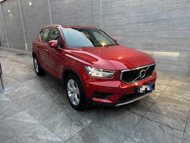 VOLVO XC40 D3 AWD Geartronic Momentum 