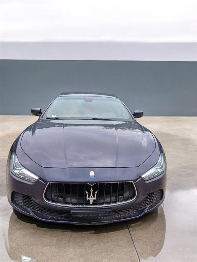 MASERATI Ghibli V6 Diesel 250 cv 