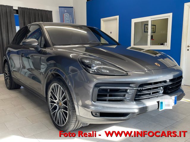 PORSCHE Cayenne Grigio metallizzato