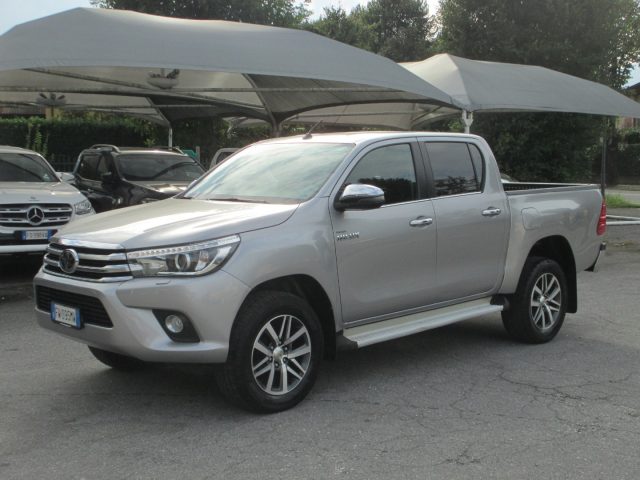 TOYOTA Hilux + IVA !!! 2.4 D-4D A/T 4WD D/C Executive 