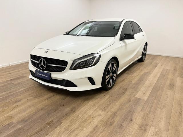 MERCEDES-BENZ A 200 d Automatic 4Matic Premium 