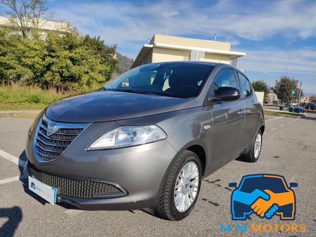 LANCIA Ypsilon 1.2 69 CV 5 porte Silver NEOPATENTATI 