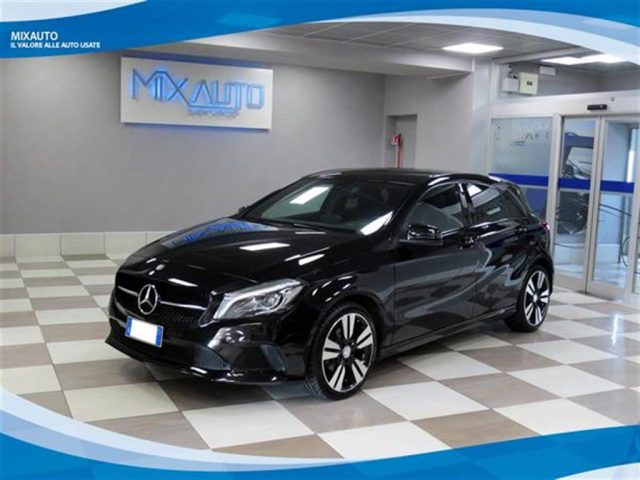 MERCEDES-BENZ A 180 D Automatic Sport EU6 