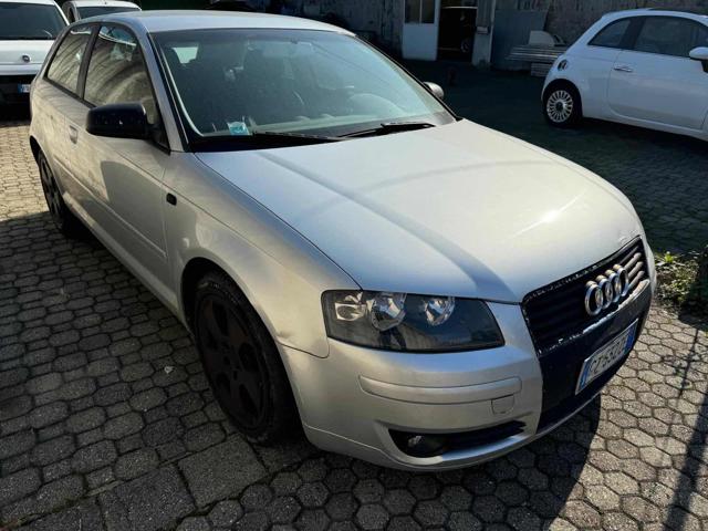 AUDI A3 2.0 16V FSI Attraction 