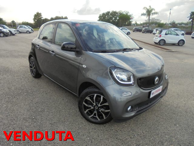 SMART ForFour Grigio scuro metallizzato