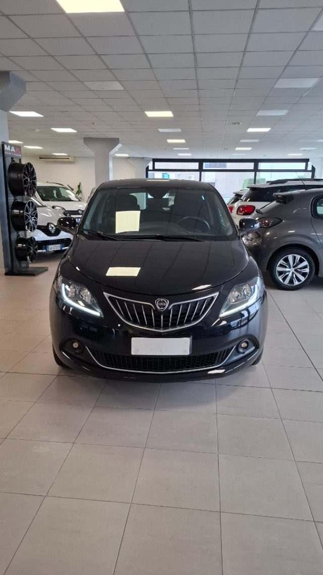 LANCIA Ypsilon Nero metallizzato