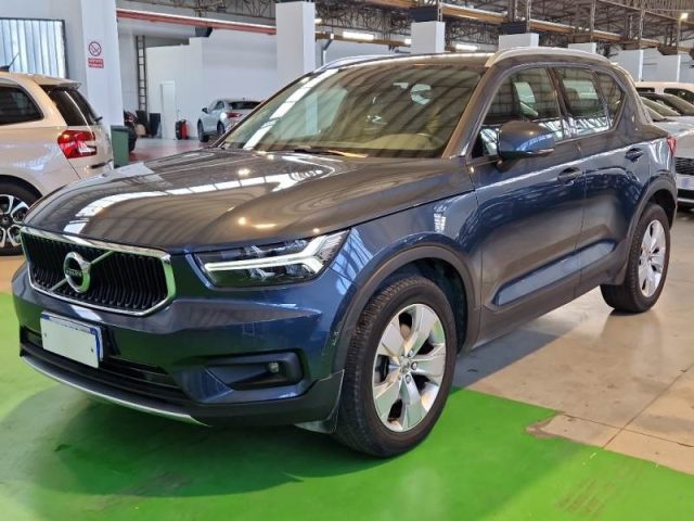 VOLVO XC40 D3 AWD Momentum Pro 