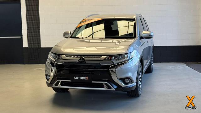 MITSUBISHI Outlander 2.0 4WD GPL Bi-fuel CVT Instyle SDA 7 posti 