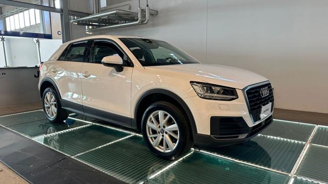 AUDI Q2 1.6 TDI FARI LED+SENSORI 