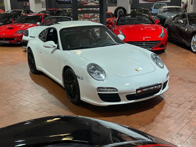 PORSCHE 911 Bianco pastello