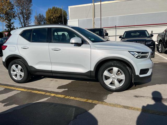 VOLVO XC40 D3 AWD Geartronic Momentum N1 