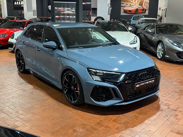 AUDI RS Grigio pastello