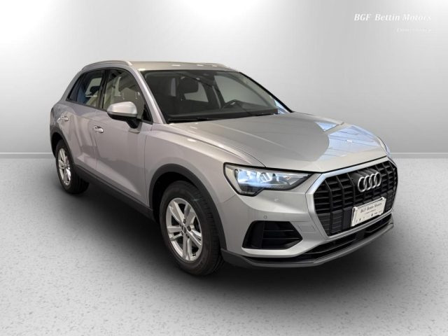 AUDI Q3 35 2.0 tdi Business s-tronic 