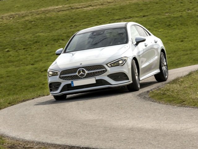 MERCEDES-BENZ CLA 220 d Automatic Sport 