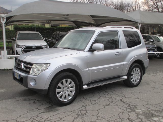 MITSUBISHI Pajero Argento metallizzato