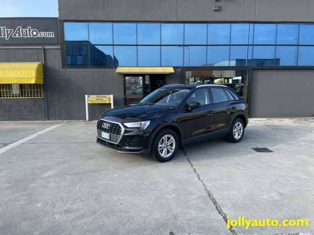 AUDI Q3 45 TFSI e S tronic Business 