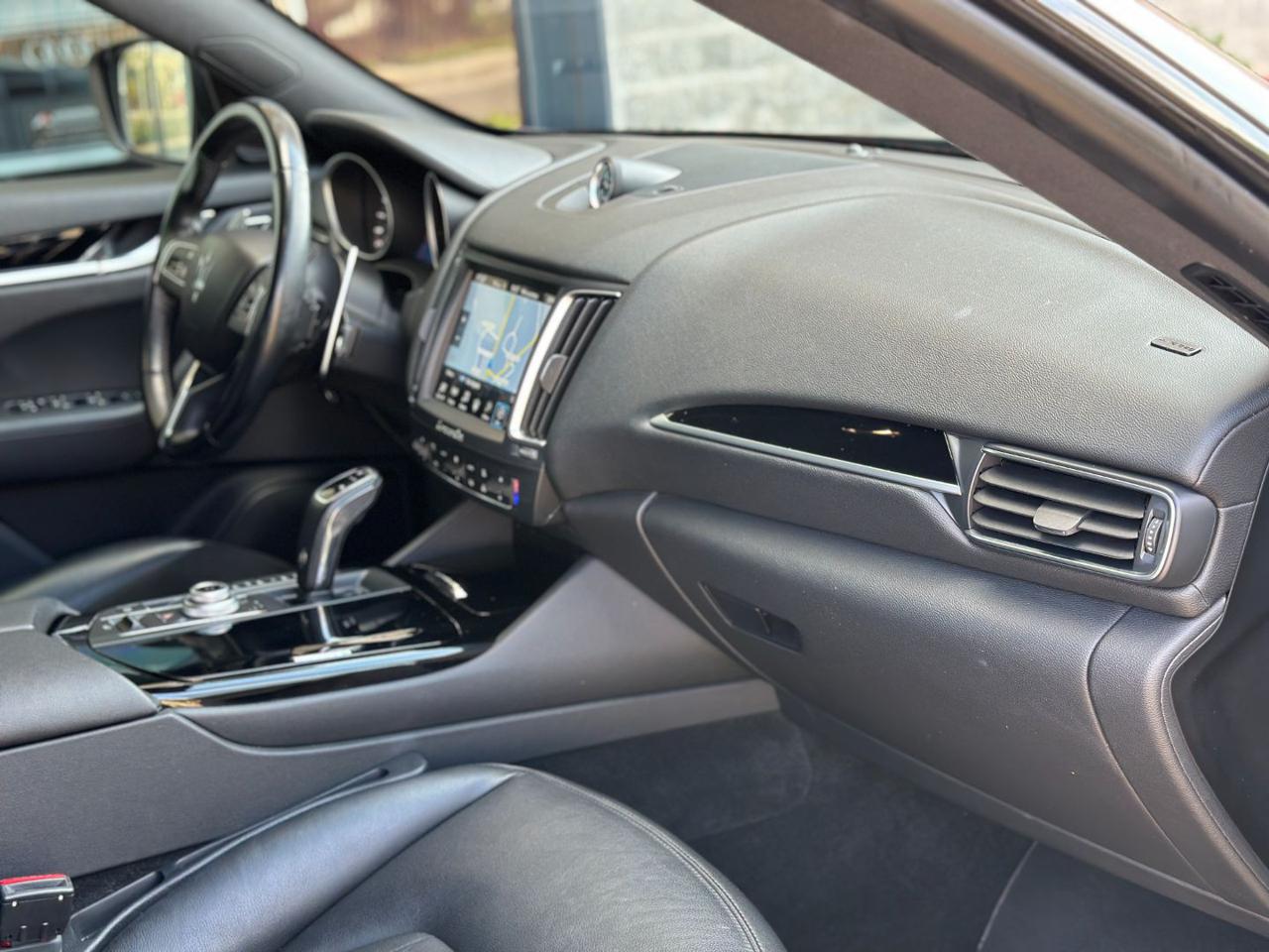 MASERATI Levante V6 Diesel 250cv AWD Granlusso MY20 - 10