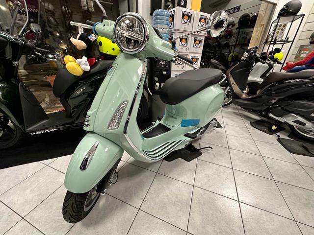 VESPA Primavera 125 Verde amabile  pastello