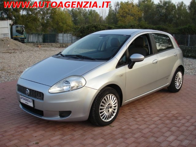 FIAT Grande Punto 1.3 MJT 75 CV 5 porte OK NEOPATENTATI 