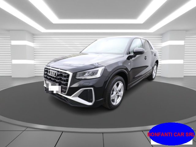 AUDI Q2 Nero metallizzato