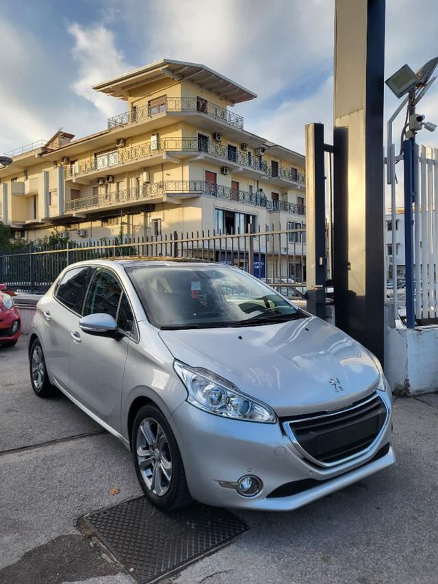 PEUGEOT 208 PureTech 82 5 porte Allure 