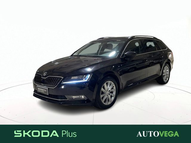 SKODA Superb Nero pastello