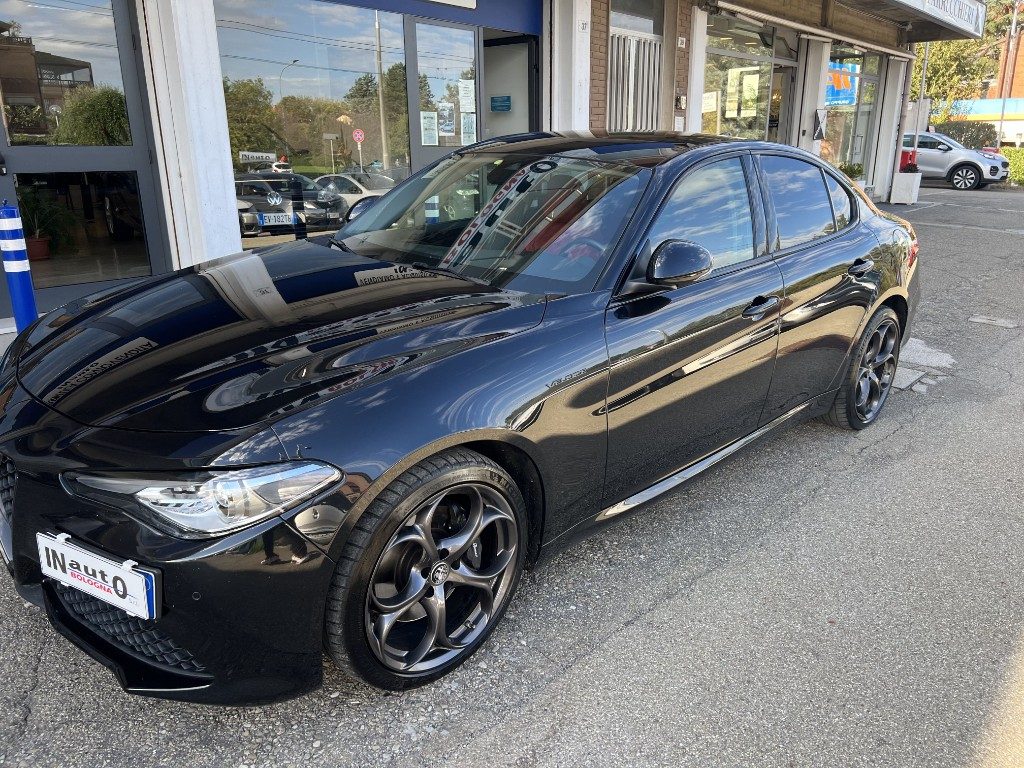 Foto ALFA ROMEO Giulia 2.2 Turbodiesel 210 CV AT8 AWD Q4 Veloce 30 MESI G usato Bologna