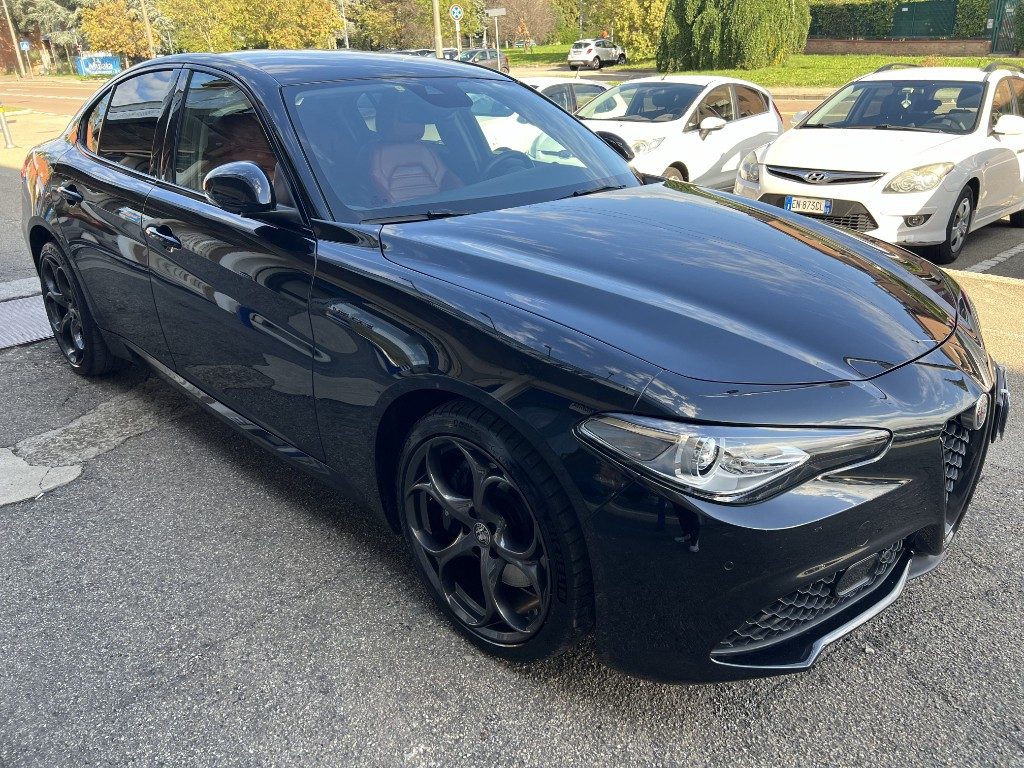 Foto ALFA ROMEO Giulia 2.2 Turbodiesel 210 CV AT8 AWD Q4 Veloce 30 MESI G usato Bologna