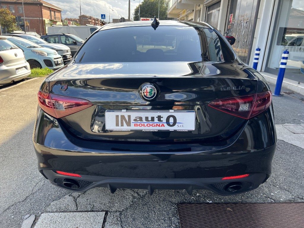 Foto ALFA ROMEO Giulia 2.2 Turbodiesel 210 CV AT8 AWD Q4 Veloce 30 MESI G usato Bologna