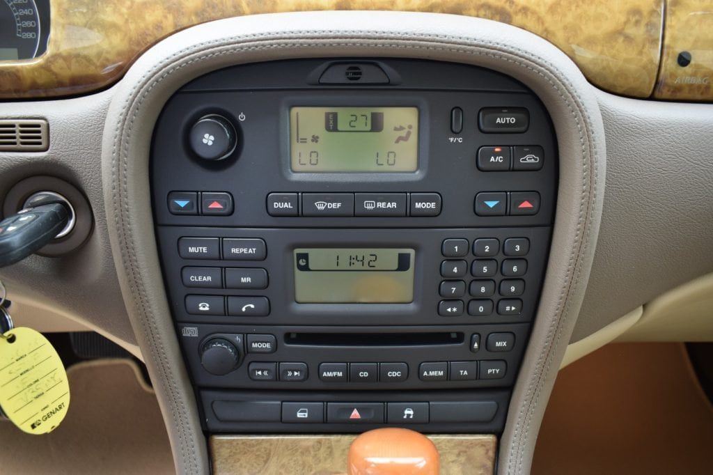 JAGUAR S-Type 2.7 diesel V6 Executive - 17