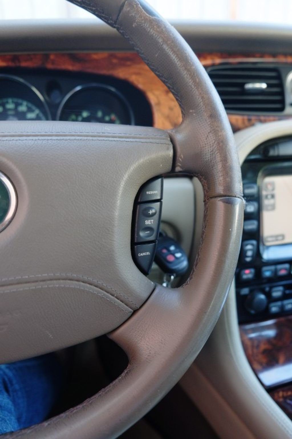 JAGUAR XJ 2.7 D V6 cat Executive - 17